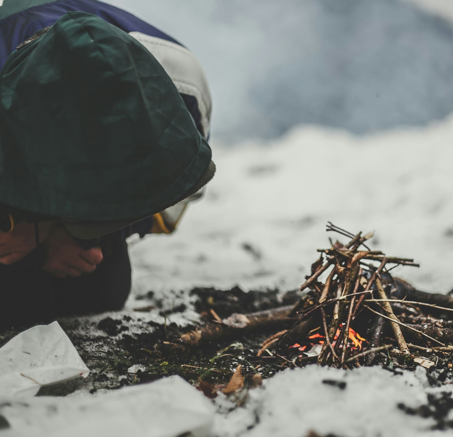 Übernachtung im Wald, den Abend verbringt ihr am Lagerfeuer!