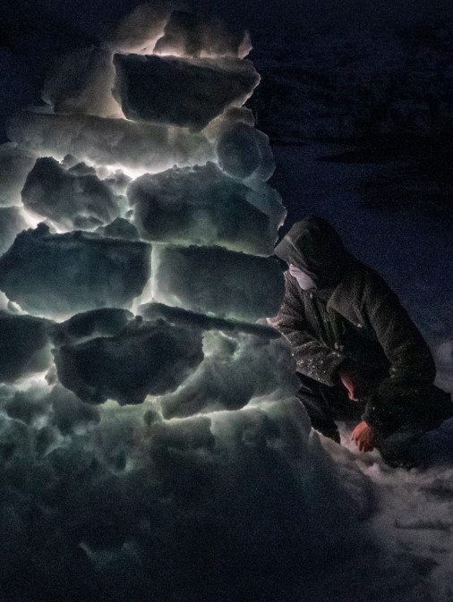 Iglu bauen im Winter